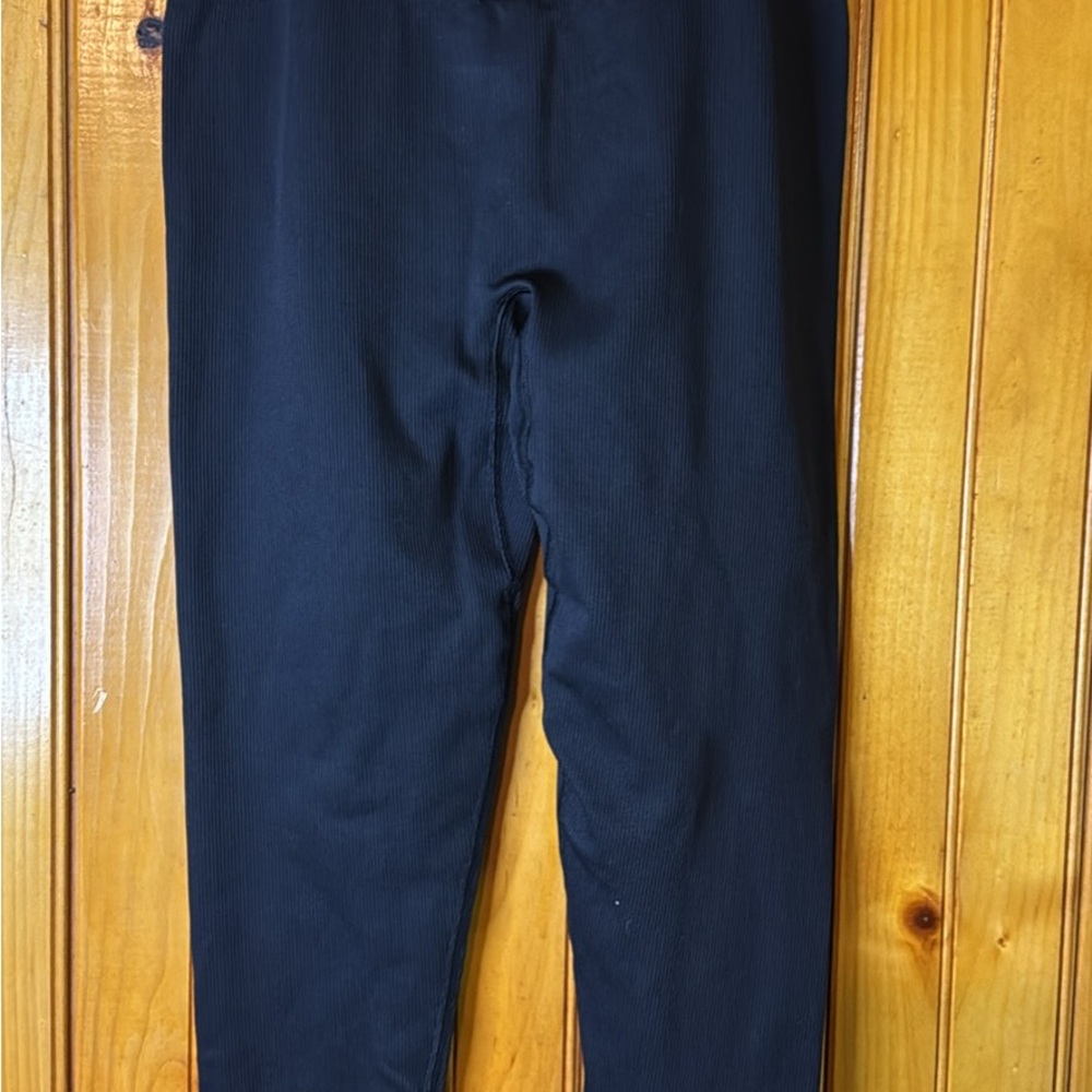 Outdoor Voices Black Athletic Leggings - Picture 4 of 5